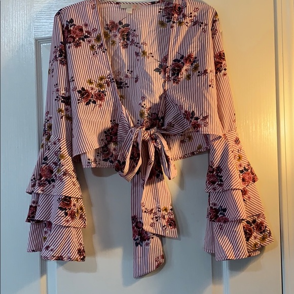 Top - Picture 2 of 3